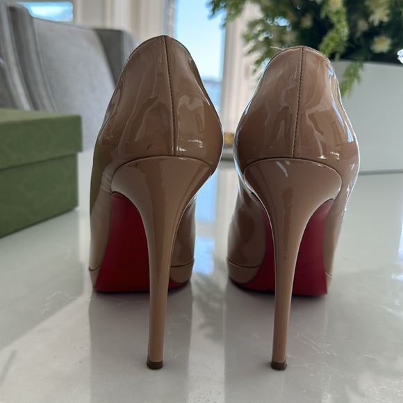 Christian Louboutin heels - Picture 4 of 8